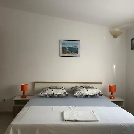 Casa Rada * Vir